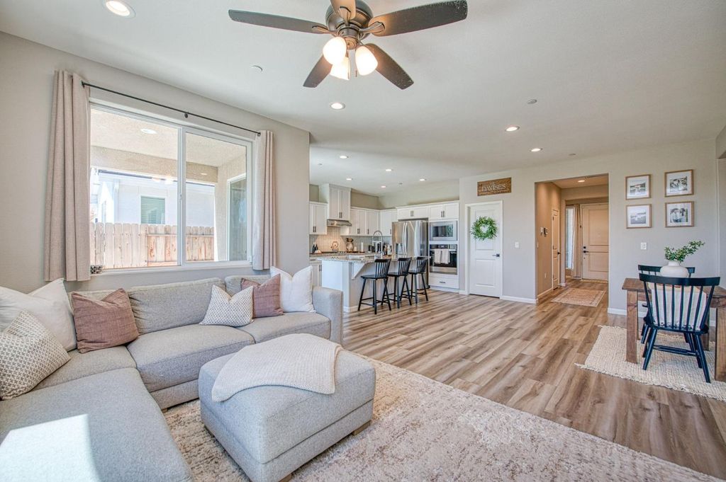 Image 28 of property listing at 1275 Traverse Drive S, Madera, CA 93636