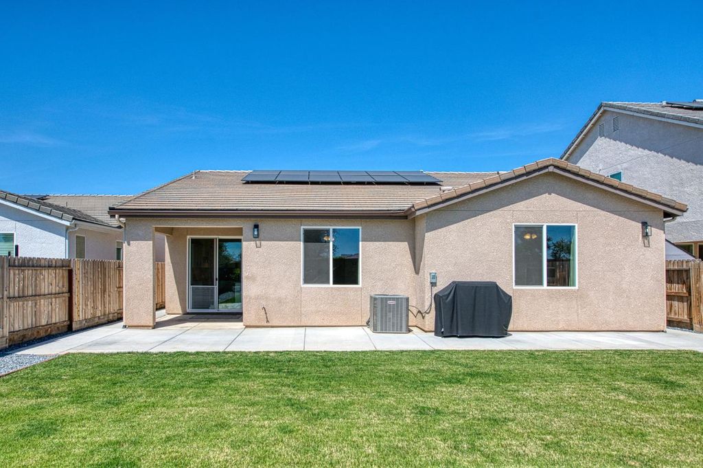 Image 38 of property listing at 1275 Traverse Drive S, Madera, CA 93636