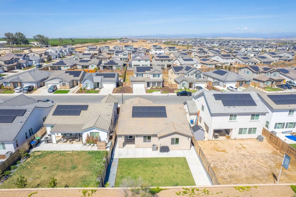 Image 51 of property listing at 1275 Traverse Drive S, Madera, CA 93636