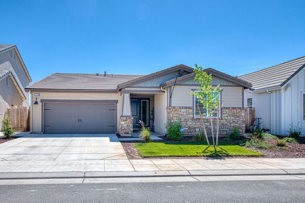Image 68 of property listing at 1275 Traverse Drive S, Madera, CA 93636