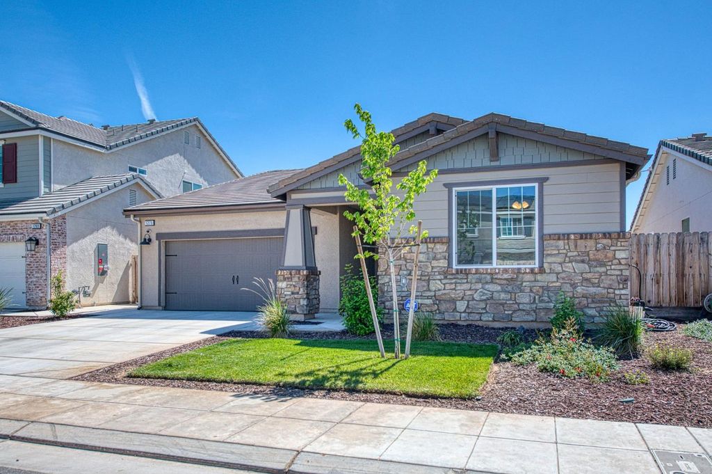 Image 69 of property listing at 1275 Traverse Drive S, Madera, CA 93636