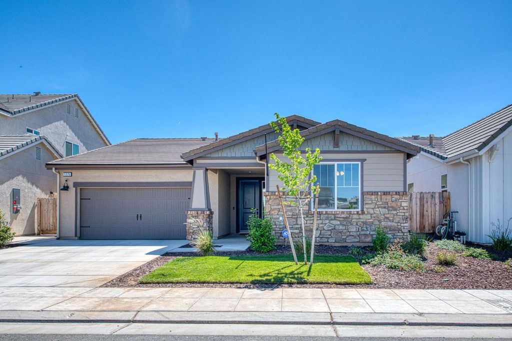 Image 70 of property listing at 1275 Traverse Drive S, Madera, CA 93636