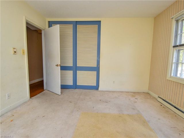 1420 Waybridge Lane, Winston-salem, NC 27103