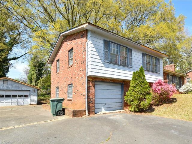 1420 Waybridge Lane, Winston-salem, NC 27103