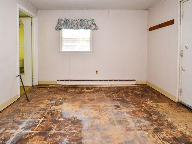 1420 Waybridge Lane, Winston-salem, NC 27103