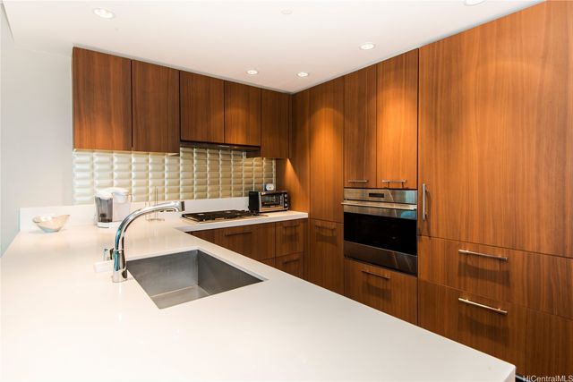 1555 Kapiolani Boulevard 1409, Honolulu, HI 96814