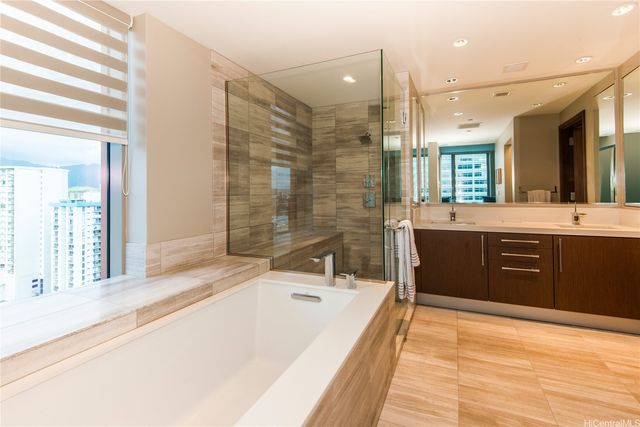 1555 Kapiolani Boulevard 1409, Honolulu, HI 96814