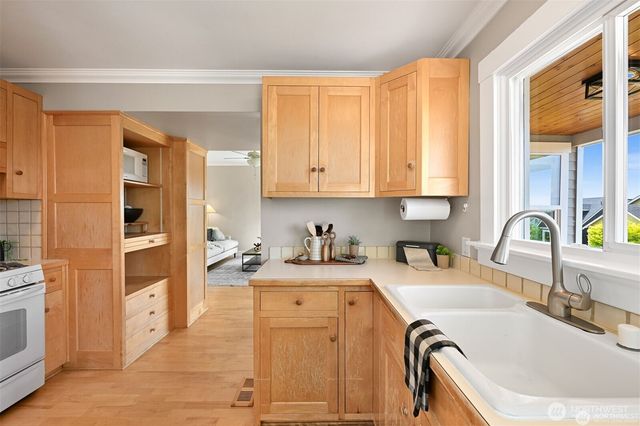 809 12th Street, Bellingham, WA 98225