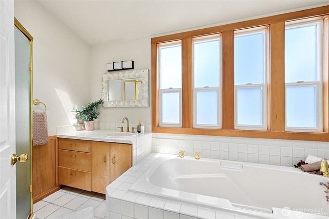 809 12th Street, Bellingham, WA 98225