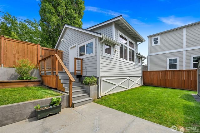 809 12th Street, Bellingham, WA 98225
