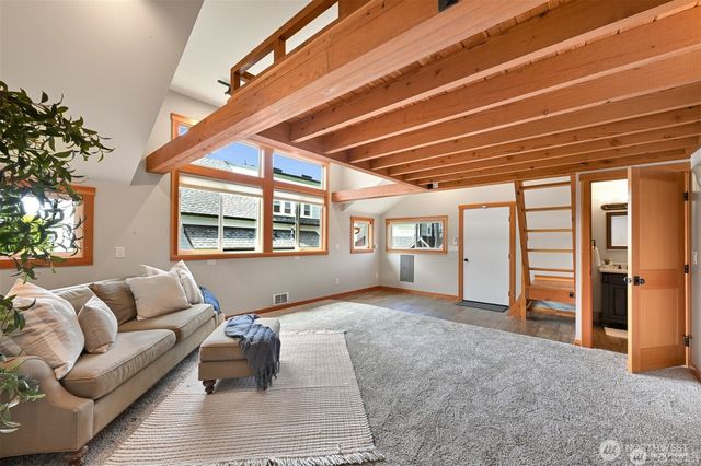 809 12th Street, Bellingham, WA 98225