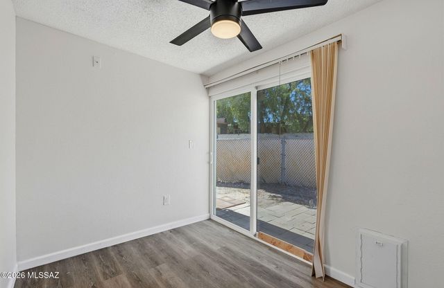 1528 W Knox Street, Tucson, AZ 85705