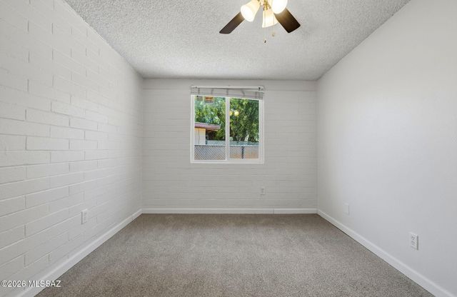 1528 W Knox Street, Tucson, AZ 85705