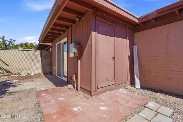 1528 W Knox Street, Tucson, AZ 85705