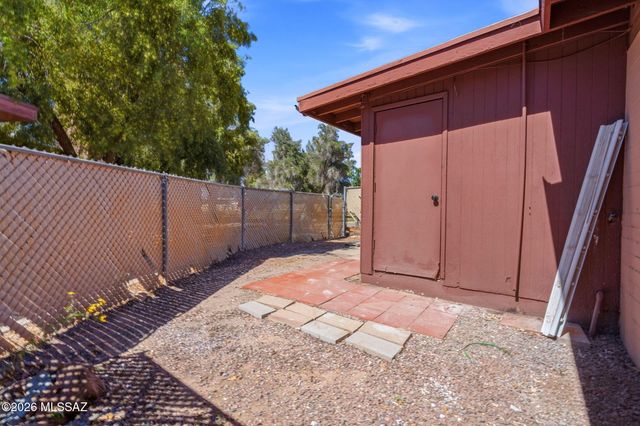 1528 W Knox Street, Tucson, AZ 85705