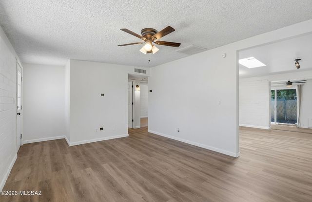 1528 W Knox Street, Tucson, AZ 85705