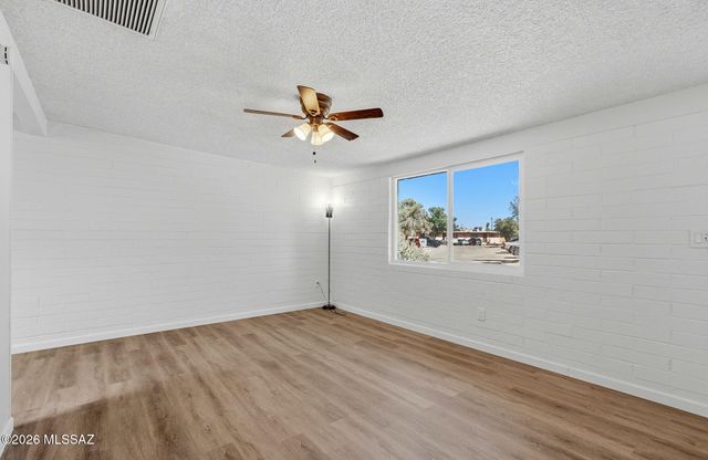 1528 W Knox Street, Tucson, AZ 85705