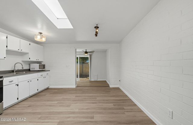 1528 W Knox Street, Tucson, AZ 85705