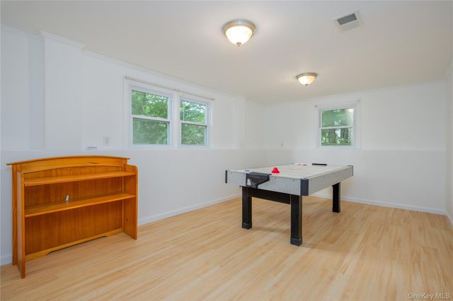 11 Guterl Terrace, Pearl River, NY 10965