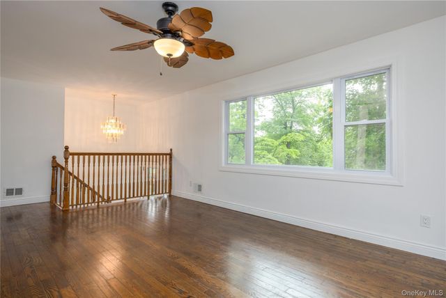11 Guterl Terrace, Pearl River, NY 10965