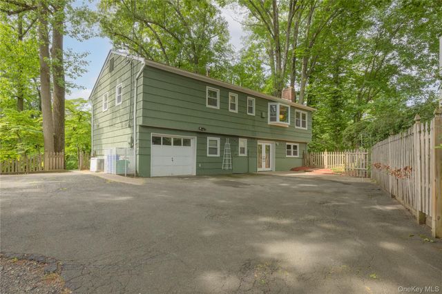 11 Guterl Terrace, Pearl River, NY 10965