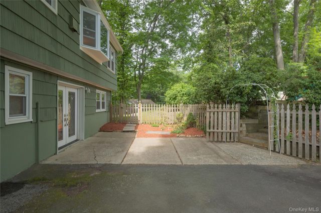 11 Guterl Terrace, Pearl River, NY 10965
