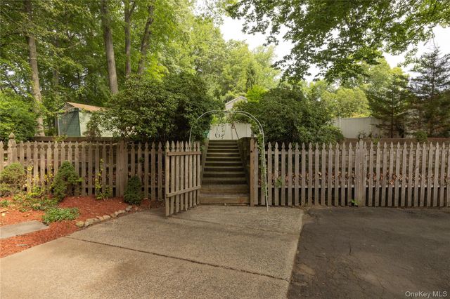 11 Guterl Terrace, Pearl River, NY 10965
