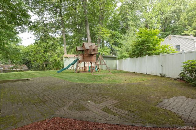 11 Guterl Terrace, Pearl River, NY 10965