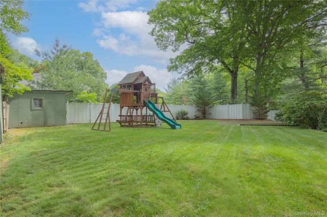 11 Guterl Terrace, Pearl River, NY 10965