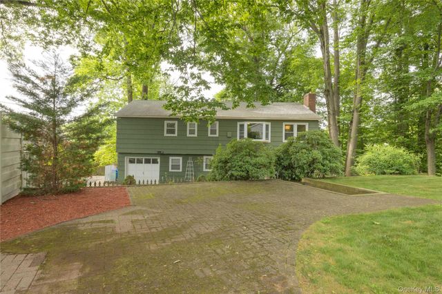 11 Guterl Terrace, Pearl River, NY 10965
