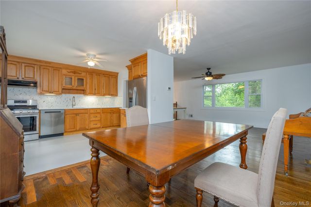 11 Guterl Terrace, Pearl River, NY 10965