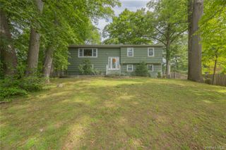 11 Guterl Terrace, Pearl River, NY 10965