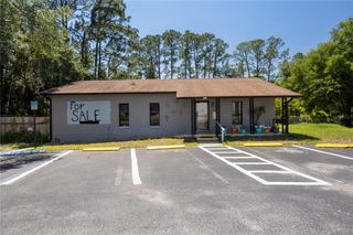 590 S HIGHWAY 314A, Ocklawaha, FL 32179