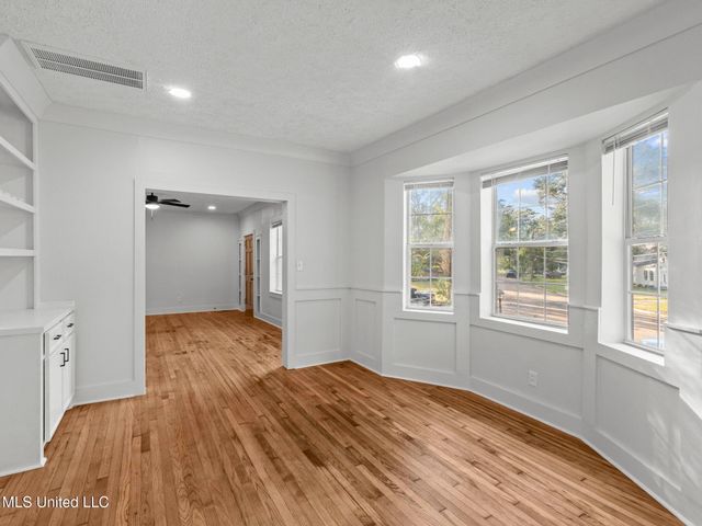 4098 Pine Hill Drive, Jackson, MS 39206