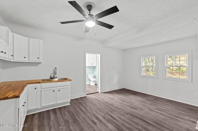 4098 Pine Hill Drive, Jackson, MS 39206