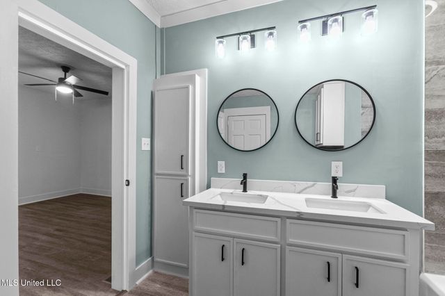 4098 Pine Hill Drive, Jackson, MS 39206