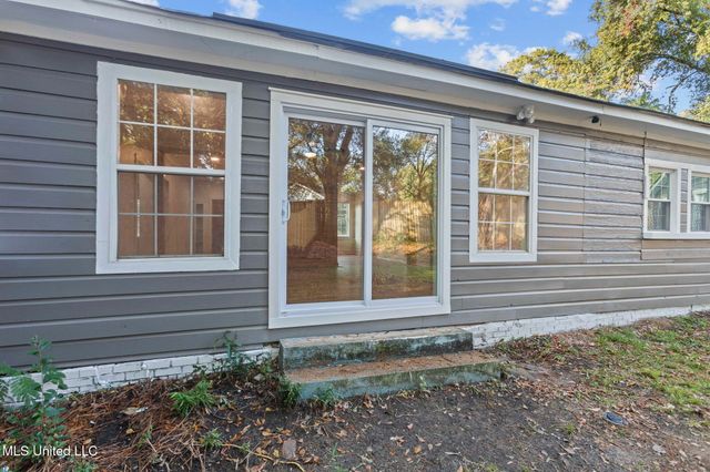 4098 Pine Hill Drive, Jackson, MS 39206