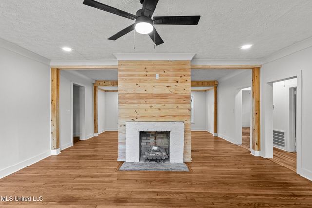 4098 Pine Hill Drive, Jackson, MS 39206