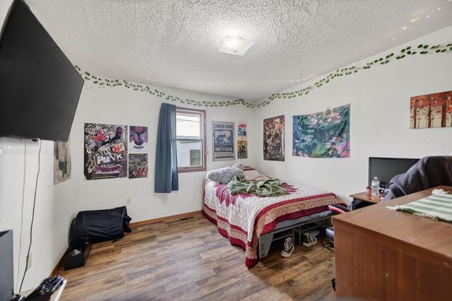 206 Meadowmere Court, Lebanon, MO 65536