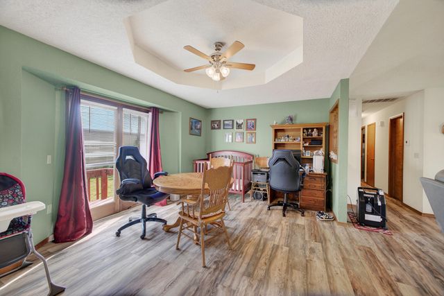 206 Meadowmere Court, Lebanon, MO 65536