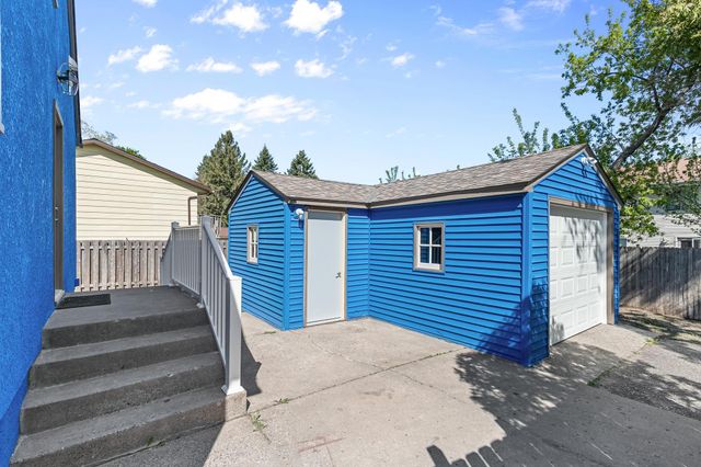 7525 Brunswick Avenue N, Brooklyn Park, MN 55443