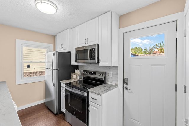 7525 Brunswick Avenue N, Brooklyn Park, MN 55443