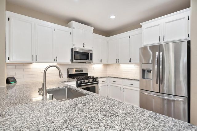 5001 Brabant Way, Elk Grove, CA 95757