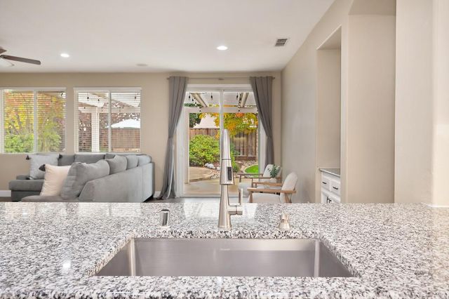 5001 Brabant Way, Elk Grove, CA 95757