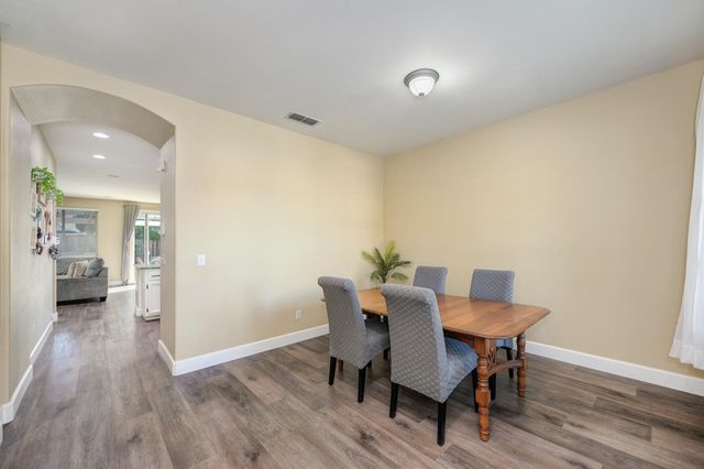 5001 Brabant Way, Elk Grove, CA 95757