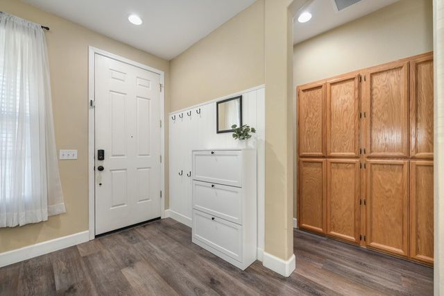 5001 Brabant Way, Elk Grove, CA 95757