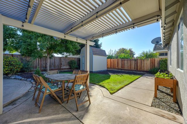 5001 Brabant Way, Elk Grove, CA 95757