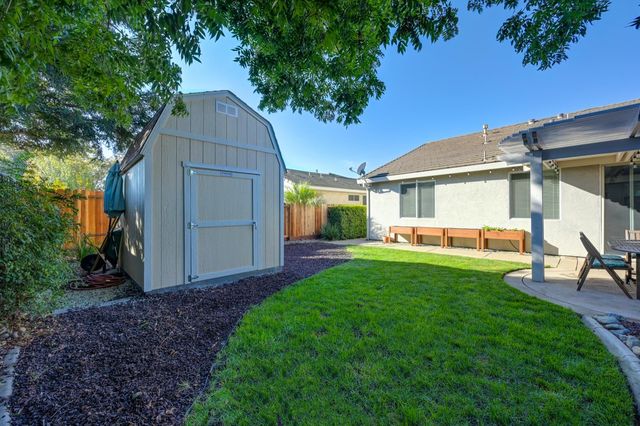 5001 Brabant Way, Elk Grove, CA 95757