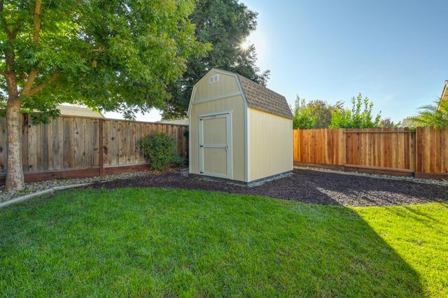 5001 Brabant Way, Elk Grove, CA 95757