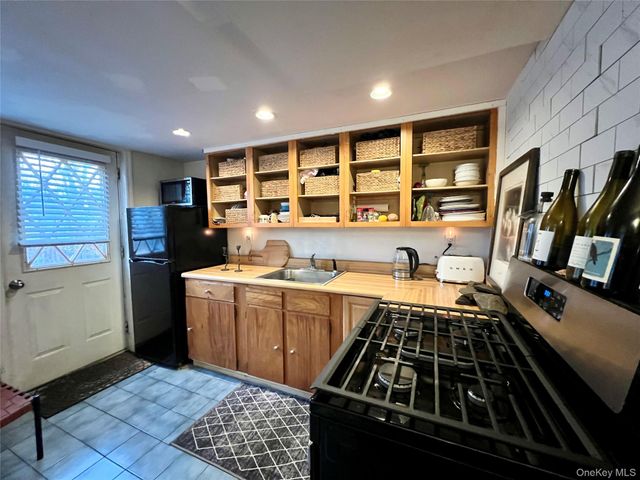 67 Dutchess Terrace, Beacon, NY 12508